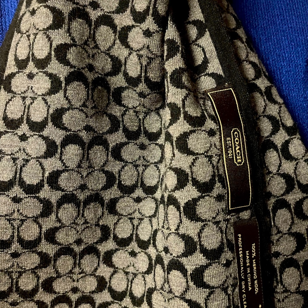 Coach 100% merino wool logo gray black logo scarf excellent condition.